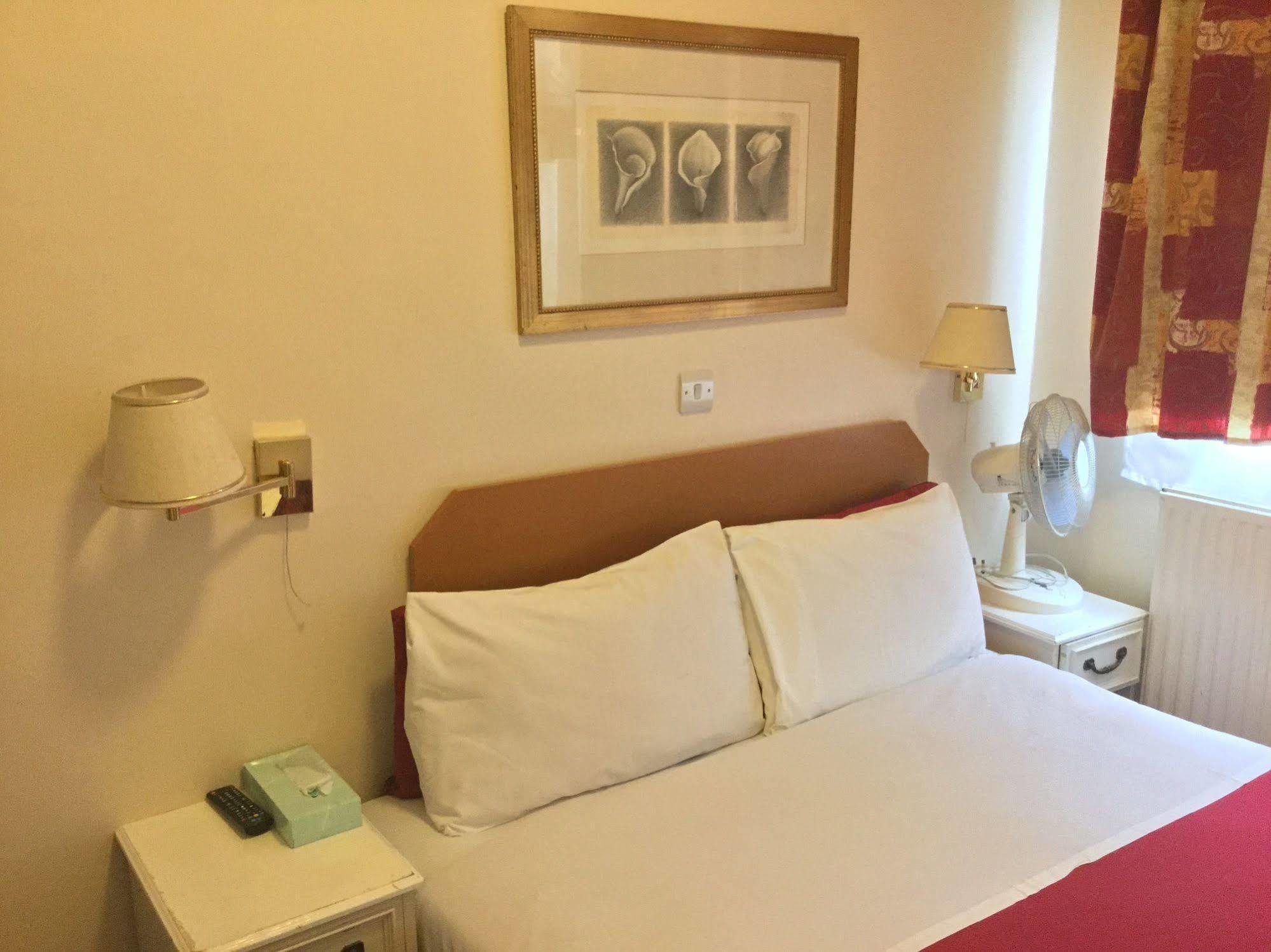 Chiswick Lodge Hotel Лондон Экстерьер фото